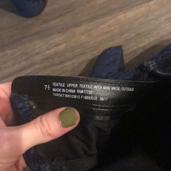 Navy Velvet ankle booties - Picture 3 of 3